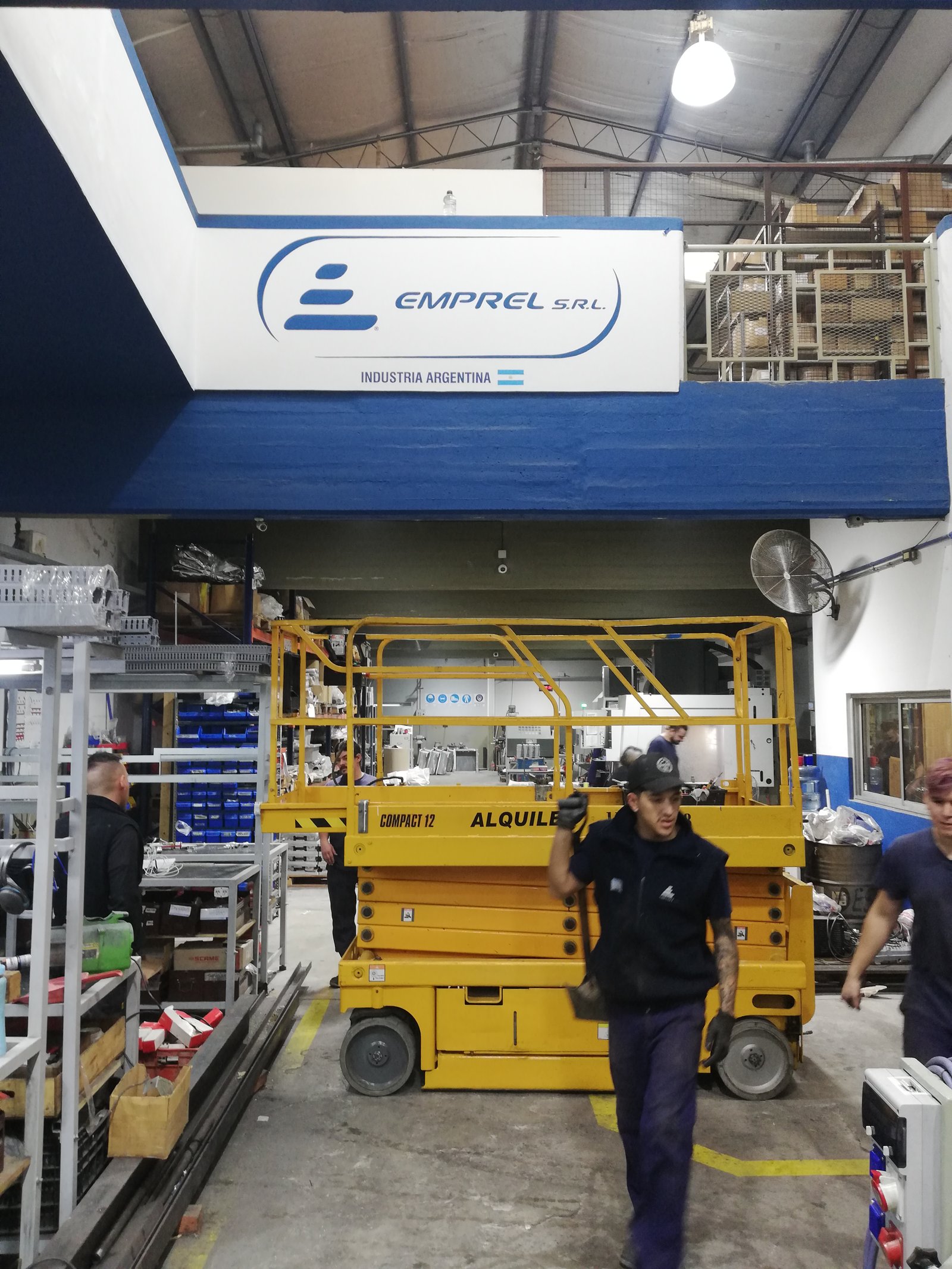 EMPREL — Identidad en planta industrial